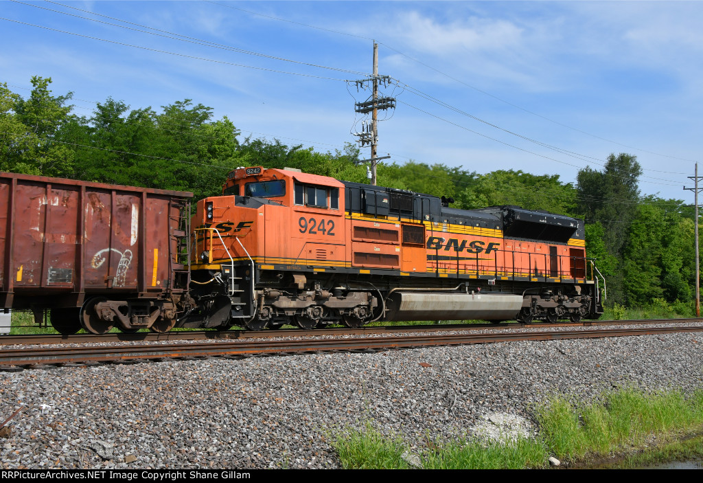 BNSF 9242 Roster shot.